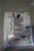 Nike® CJ1614 - CLUB FLEECE CREW; size L
