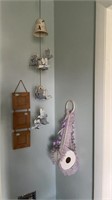 Wind chime, toilet paper holder & fish decor