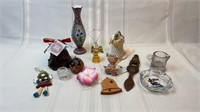 Assorted small collectibles