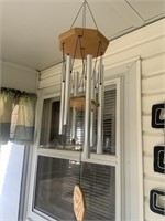 2 sets of wind chimes