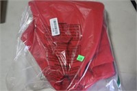 Gildan heavy blend hoodie red; size xl