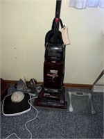 Supreme wind tunnel vacuum / Scales / Irons