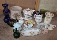 18 pcs. of Misc. Collectible Decor