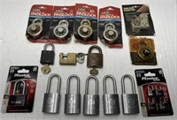 LARGE LOT OF LOCKS MASTER SOME NEW IN PACKAGES