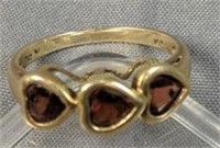 10k Gold Garnet Heart Ring 1.5 Dwt