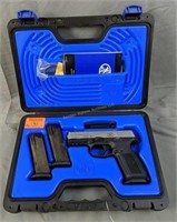 Fnh Usa Dot 40 S&w Fns-40 Pistol With Hard Case,