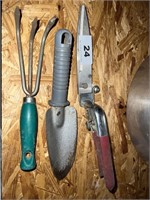 hand gardening tools