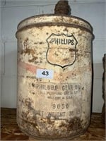 vintage Phillips 66 gear oil can
