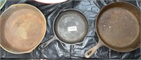 3 cast iron pans