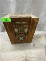 Vintage RCA Model 578 Radio, not tested
