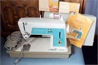 Singer Touch & Sew 628 & accessories