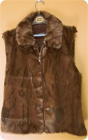 Fur & sweater  vest by Lisa, size XL