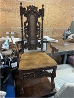 Throne chair with slight repair