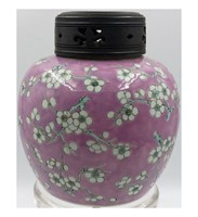An Antique Chinese Porcelain Jar