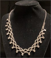 Stunning rhinestone necklace