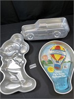 Wilton Mickey Mouse, Hot Air Balloon, & Truck Cake