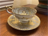 Aynsley bone china tea cup made in England. No