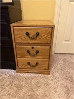 File cabinet with one file drawer and one storage