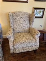 Recliner chair excellent condition
