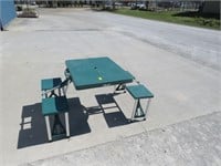 Portable Collapsible Picnic Table, It all breaks -