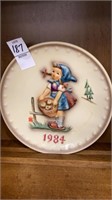 1984 Hummel Christmas plate