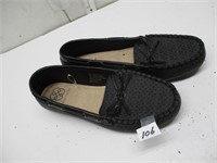 Black Shoes Daisy Funtes Size 7 1/2