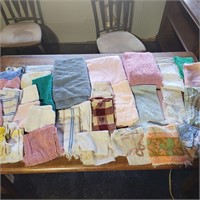 Lot of bath/hand/dish towels