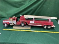 NYLINT Engine 885 Ladder Fire Truck