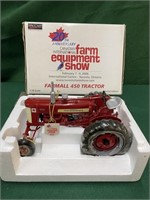 ERTL FARMALL 450 Tractor