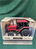 ERTL MAXXUM 5140 MFD Tractor CASE IH