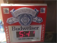 Horloge Bud fonctionnelle, 17''x 17'' coin craqué