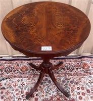 223 - VINTAGE ACCENT TABLE 26X20" (AS IS)