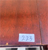 223 - VINTAGE DININGROOM TABLE W/4 CHAIRS