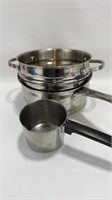 2 Strainers and Metal Measuring Cup