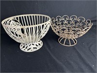 A Lot Of 2 Metal Baskets