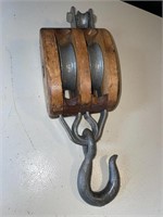 Vintage Wood / Metal Block & Tackle Pulley