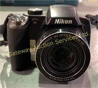 Nikon Coolpix P80 10.1 megapixel 18 X zoom camera