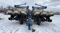 Kinze 3200 12 Row 30in Planter