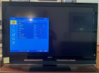 D - SONY BRAVIA LCD SMART TV W/ REMOTE (SL1)