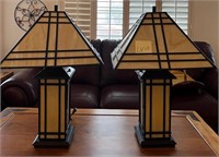 D - PAIR OF STAINED GLASS TABLE LAMPS (LV10)