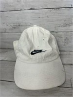 White nike hat