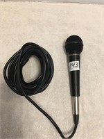 Behringer Super Cardioid microphone