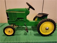 John Deere 7600 Pedal Tractor