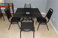 3x3 Table with (4) Chairs with Black & White
