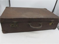 EARLY GELO SUITCASE W/ GERMAN TRAVEL STICKERS