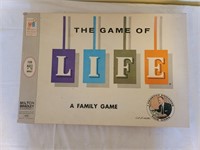 Vintage 1960 Milton Bradley Life Board Game