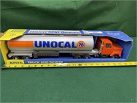 ERTL UNOCAL 76 Truck and Tanker