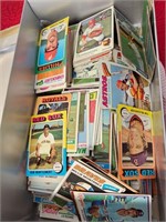 SHOW BOX OF VINTAGE MBL CARDS
