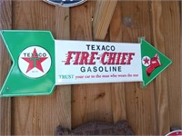 Reproduction tin sign Texaco fire Chief arrow