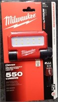 Milwaukee Rechargeable Pivoting Flood Light Kit